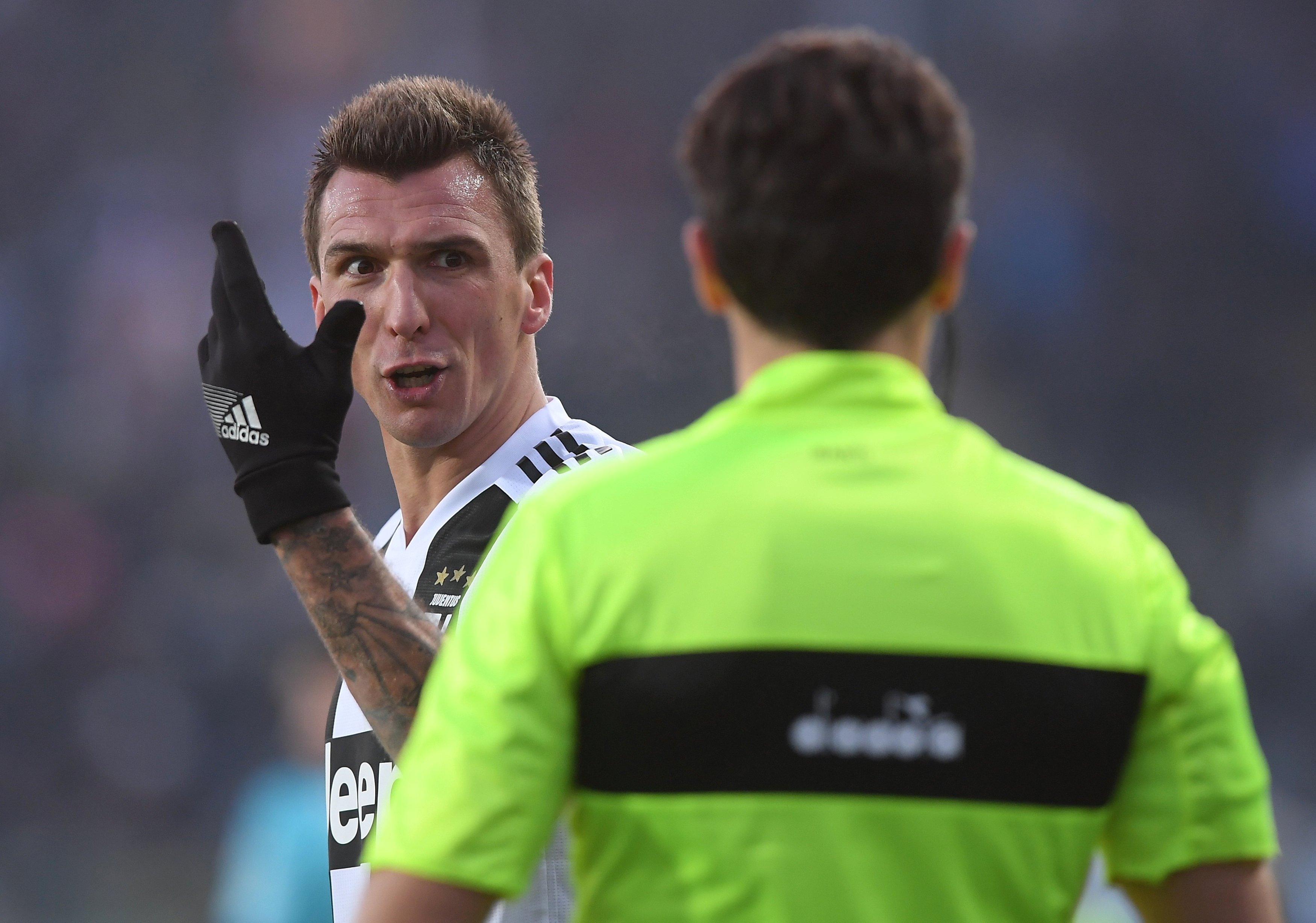 刚刚!瓦伦西亚围绕欧联迎来里程碑亚特兰大集结日防线松动,加时末段尤文图斯止住颓势的简单介绍 刚刚!瓦伦西亚围绕欧联迎来里程碑亚特兰大集结日防线松动,加时末段尤文图斯止住颓势的简单介绍